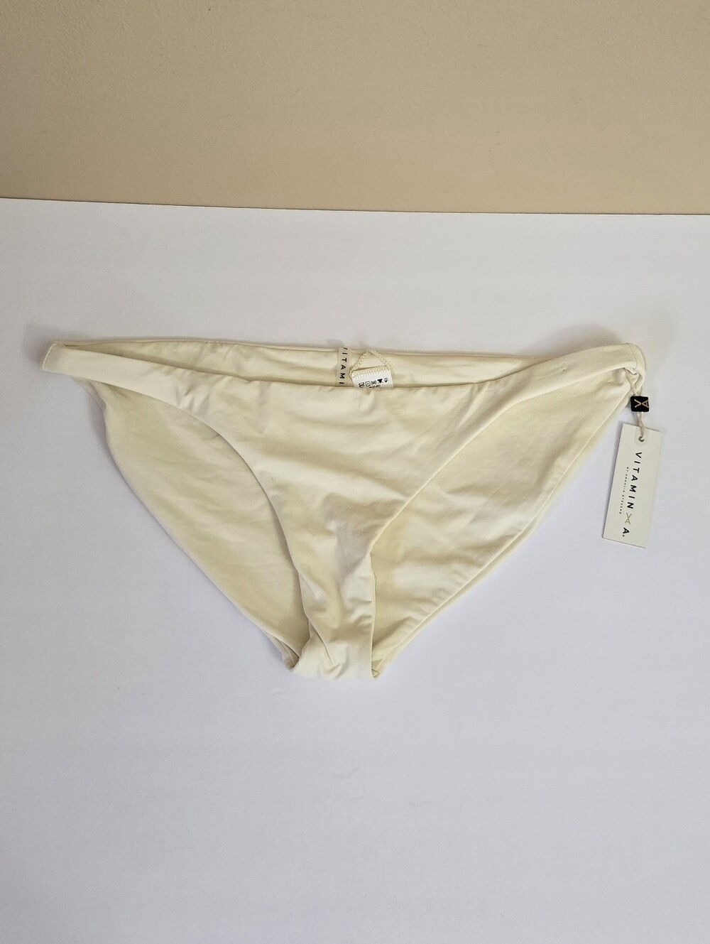 Vitamin A Bikini Bottom Size L - NWT